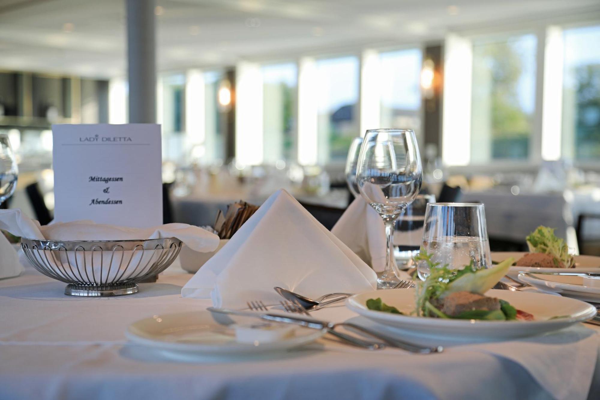 Hotelschiff Lady Diletta Кёльн Экстерьер фото